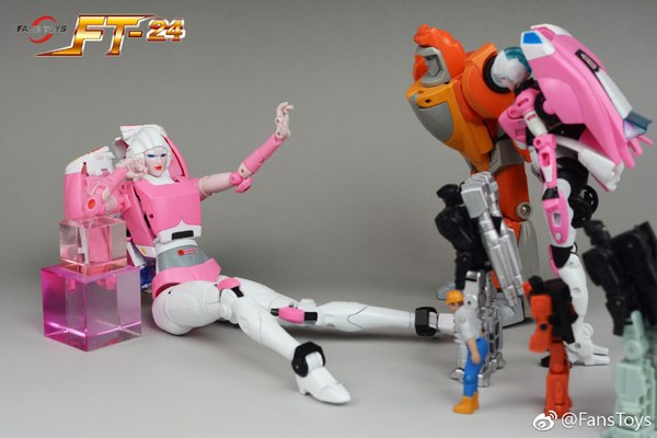 FansToys FT 24 Rouge Color Photos Of MP Alike Unofficial Arcee 06 (6 of 9)